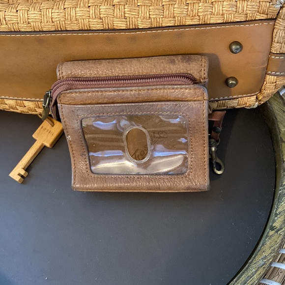 Fossil Woven Purse & Fossil small leather tan wallet. GUC gently used - Picture 13 of 13